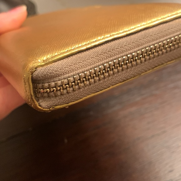 Kate Spade Gold Wallet - Picture 7 of 17